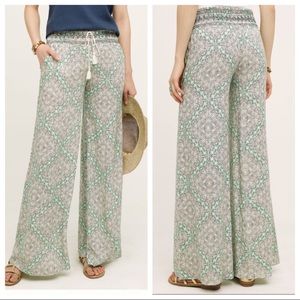 Anthropologie’s Elevenses Hawthorn Wide Leg Pants in Green and Black. Women’s S